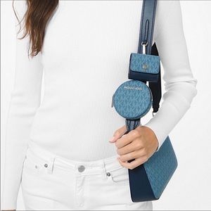 Michael Kors Jet Set Travel Crossbody w Tech Attch